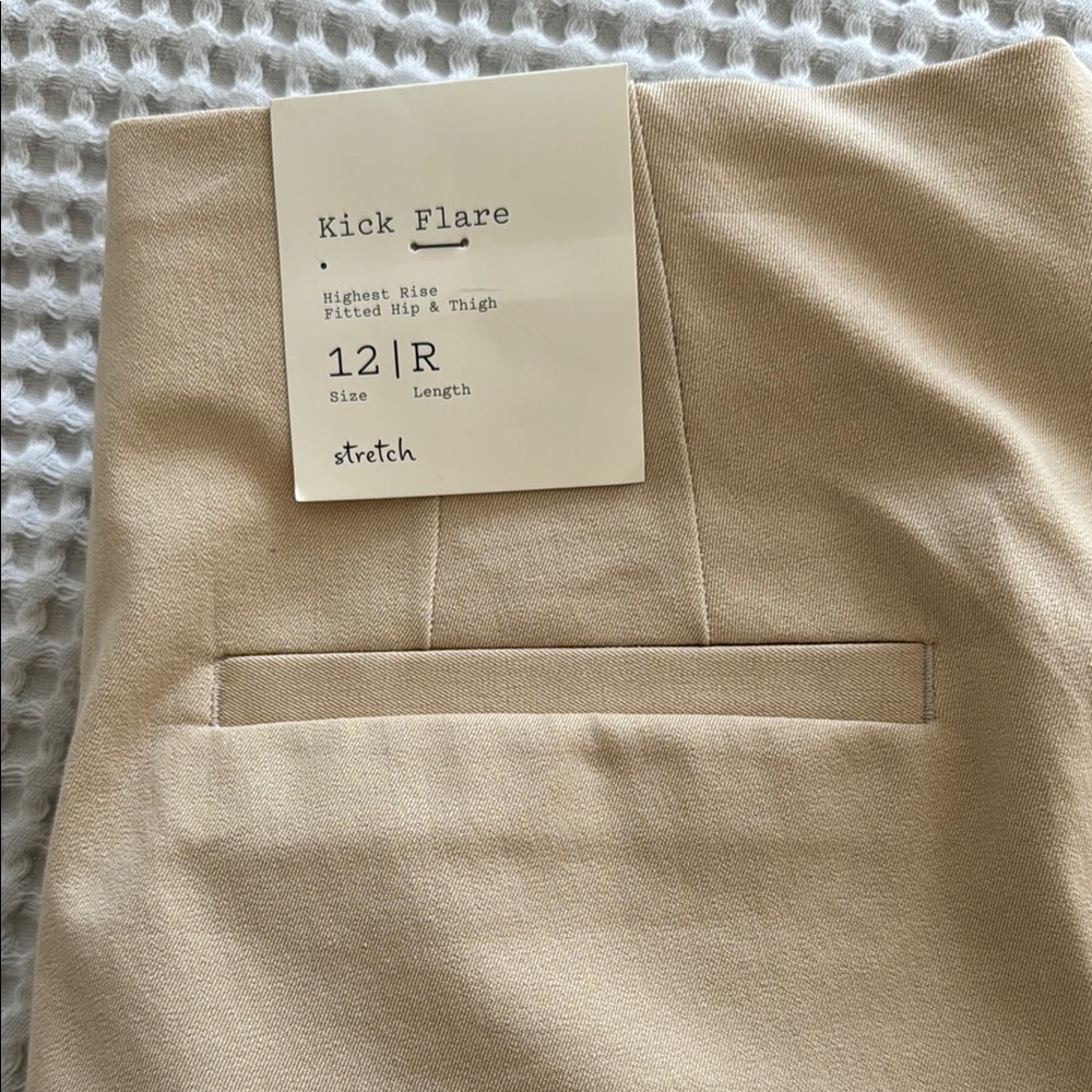 Everlane Beige Straight-Leg Pants - Picture 3 of 3